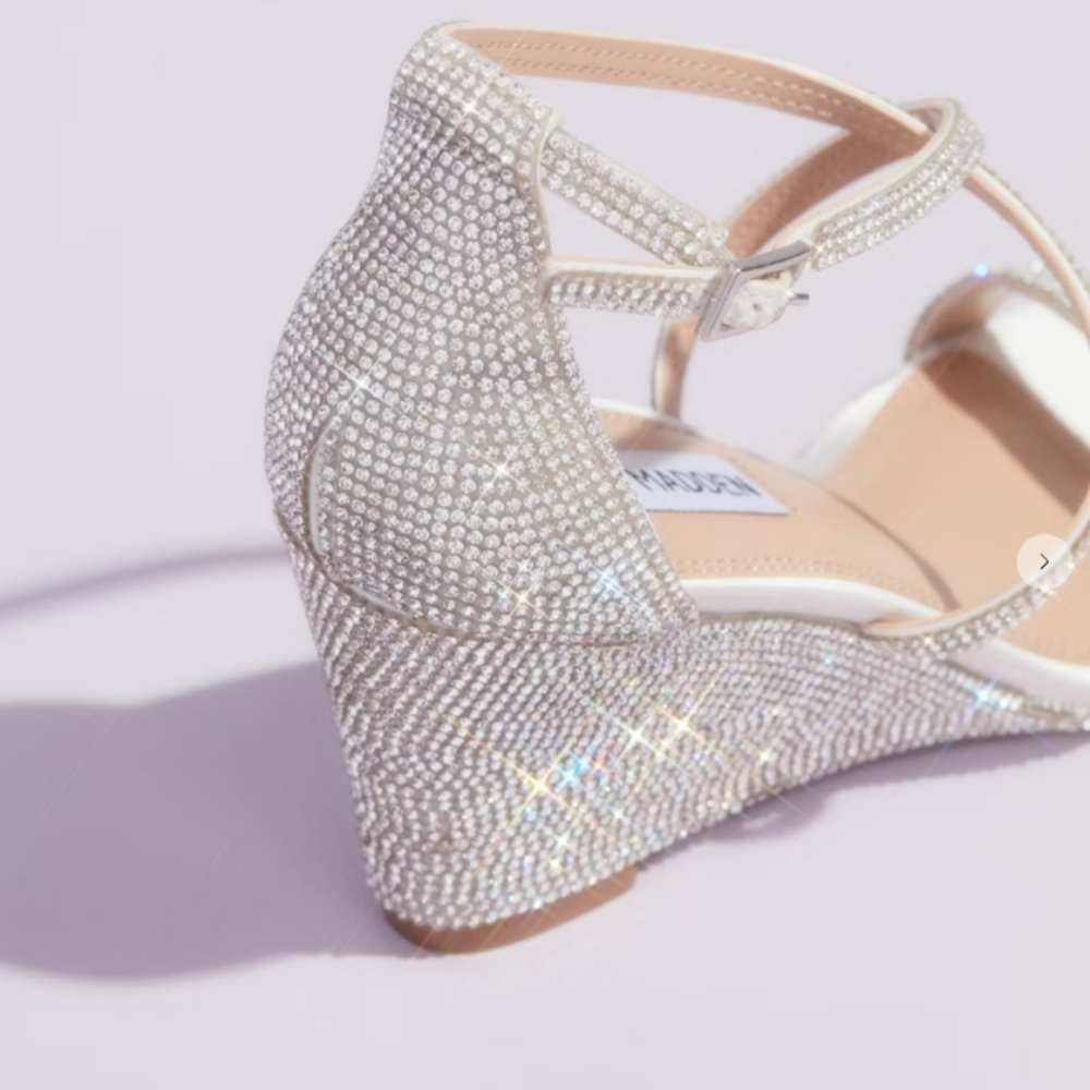 🌞2/$30 // STEVE MADDEN: Crystal Crisscross Strap Wedge Sandals - Picture 2 of 13